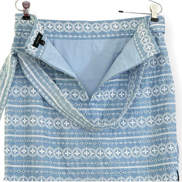 Ann Taylor Embroidered Chambray Tie Waist Pencil Skirt Eyelet Women 8 Side Slits - Picture 8 of 15